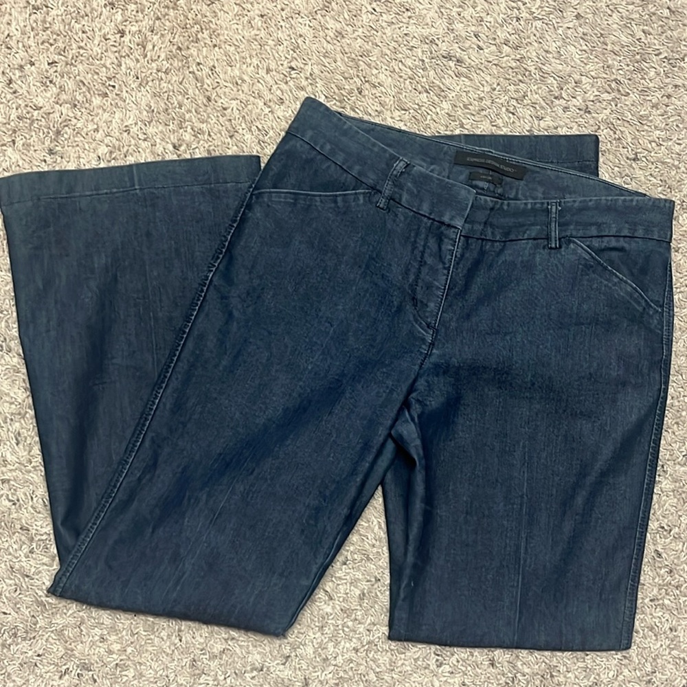 Express Jeans - size 6 - great condition
